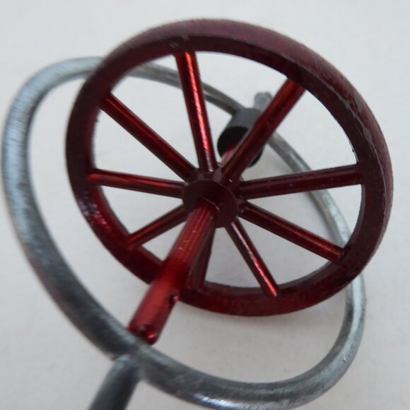 VINTAGE 1950’s METAL GYROSCOPE TOY LOT OF 2 (PRE-OWNED) - Picture 11 of 12